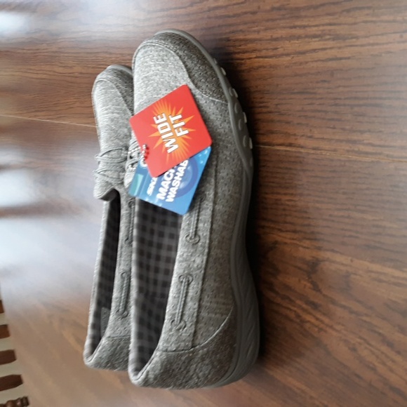 Skechers Air- Cooled Memory Foam - Picture 3 of 9